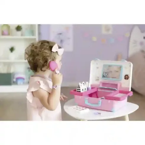Smoby Gabi babaháza hordozható smink készlet bőröndben gyerekeknek, Gabby's Dollhouse, kozmetikai szett, Beauty Vanity