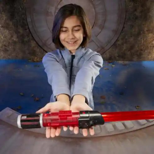 Hasbro Star Wars - Lightsaber Forge Kyber Core Darth Vader interaktív fénykard hanggal és fénnyel